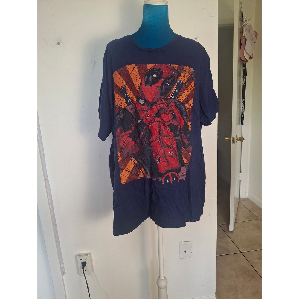 Marvel Deadpool Heart Graphic T-Shirt Mens 2XL Navy Blue Cotton Short Sleeve